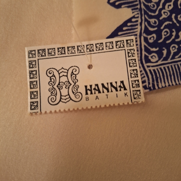 Silk Material. Possibly a Sari - Picture 3 of 3